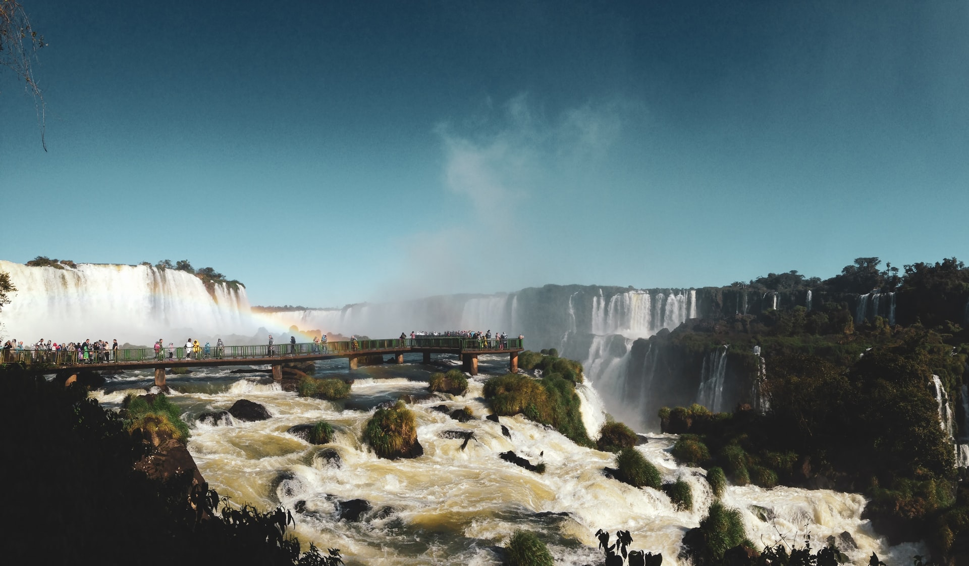 7 maravilhas naturais do mundo - Cataratas do Iguaçu.