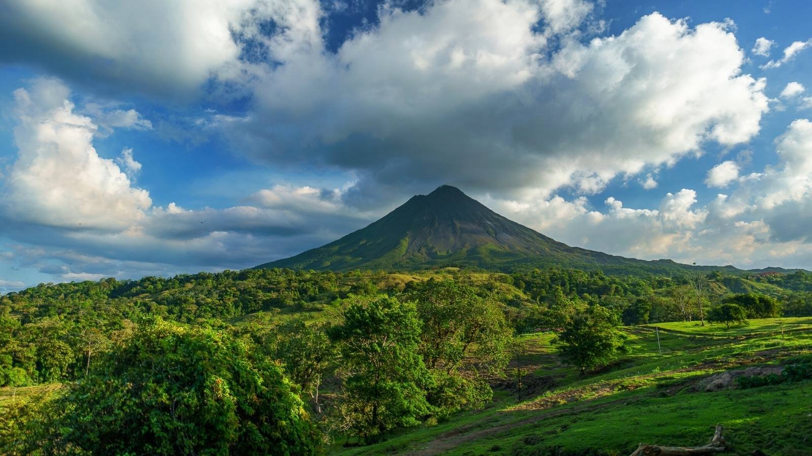 Costa Rica está a aberta para os brasileiros.