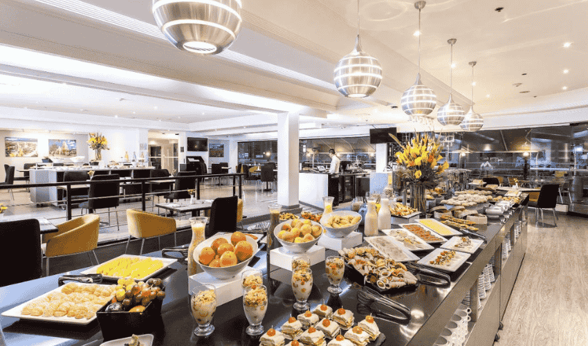 Descubre la comodidad de hospedarte en el NH Royal Metrotel