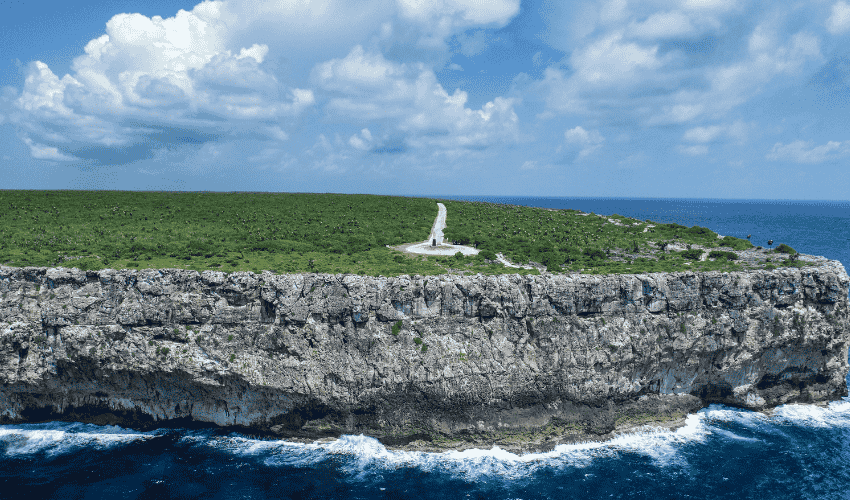 Descubrí Cayman Brac y hacete una escapada desde Miami a las Islas Caimán