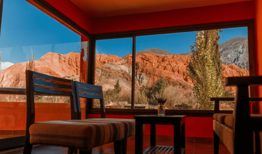 Descubre los mejores hoteles en Purmamarca: con vistas a las montañas