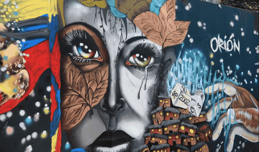 Mira los murales de la Comuna 13 Medellín