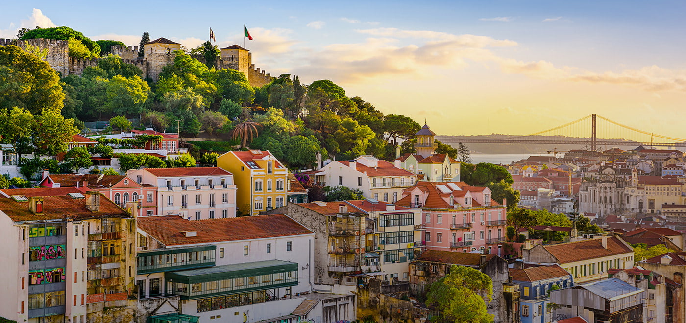 Portugal exigirá quarentena de passageiros do Brasil em voos indiretos.