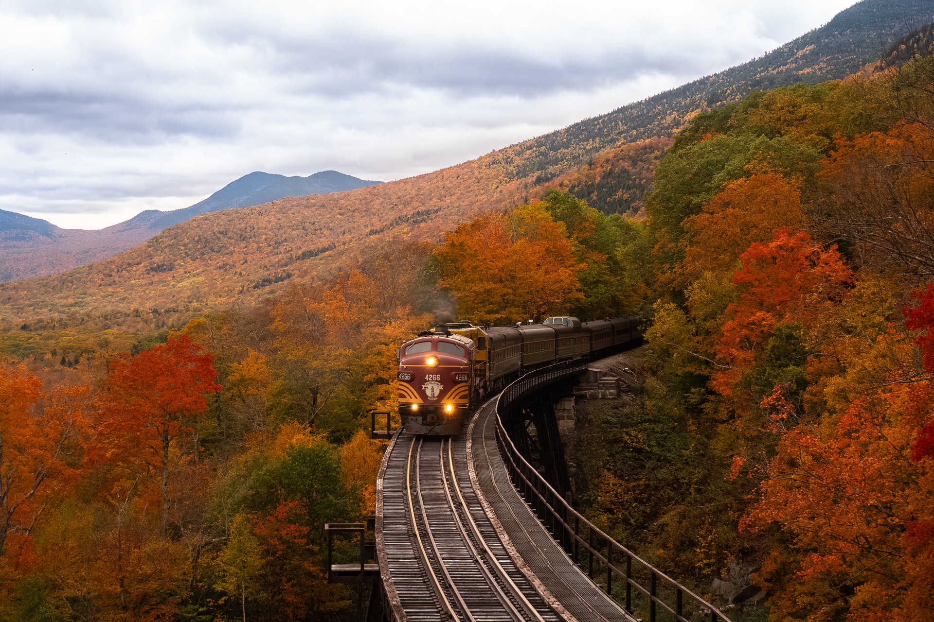 As 10 viagens de trem mais incríveis do mundo.