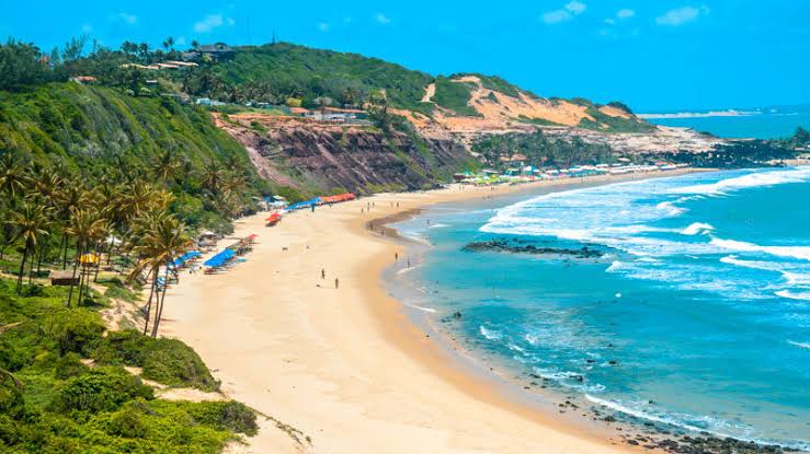 Natal a partir de R$ 386 ida e volta com taxas inclusas.