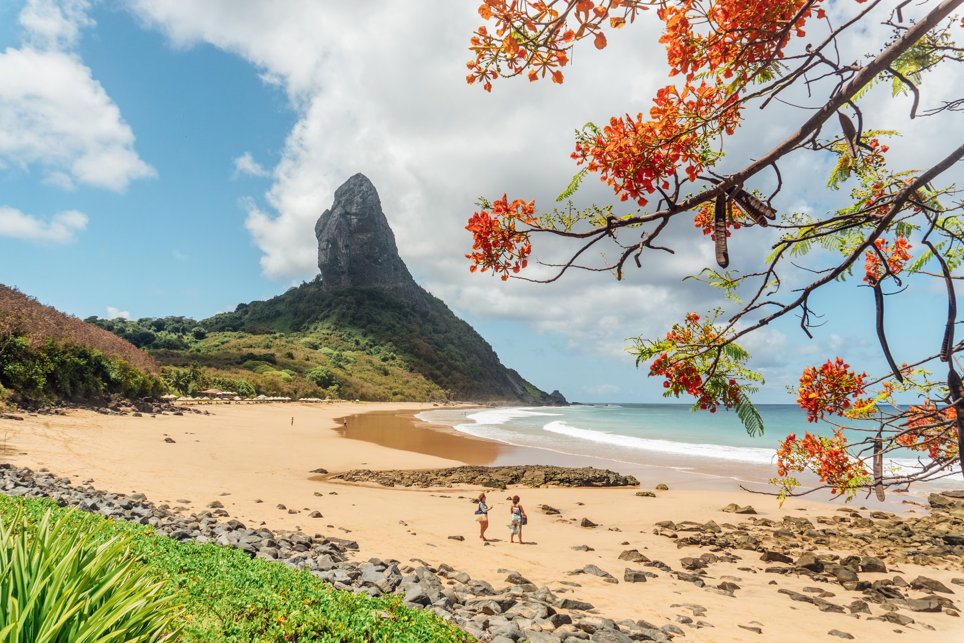 Confira as 7 melhores praias no Brasil para curtir o verão!