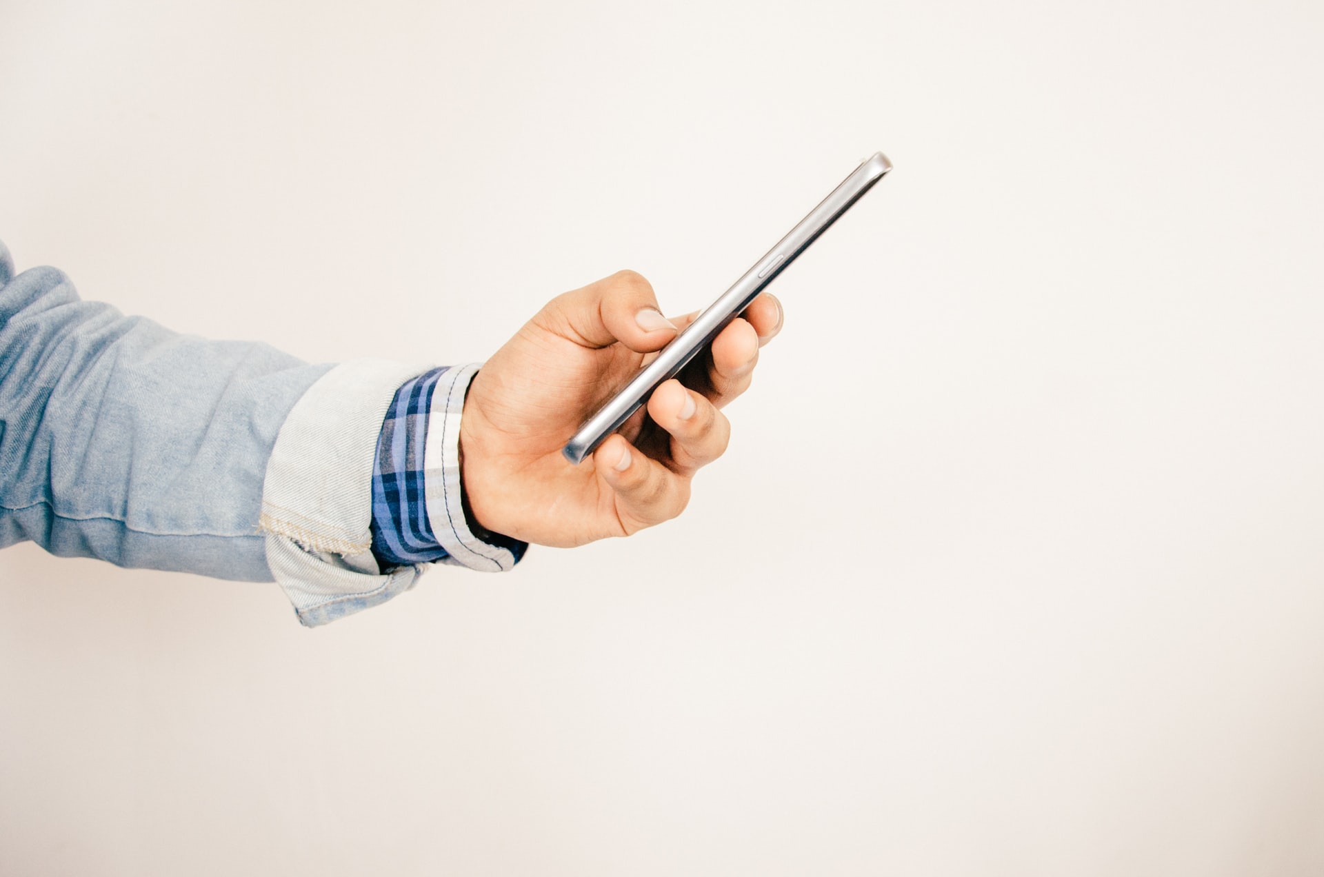 Roaming celular, saiba como evitar em suas viagens.