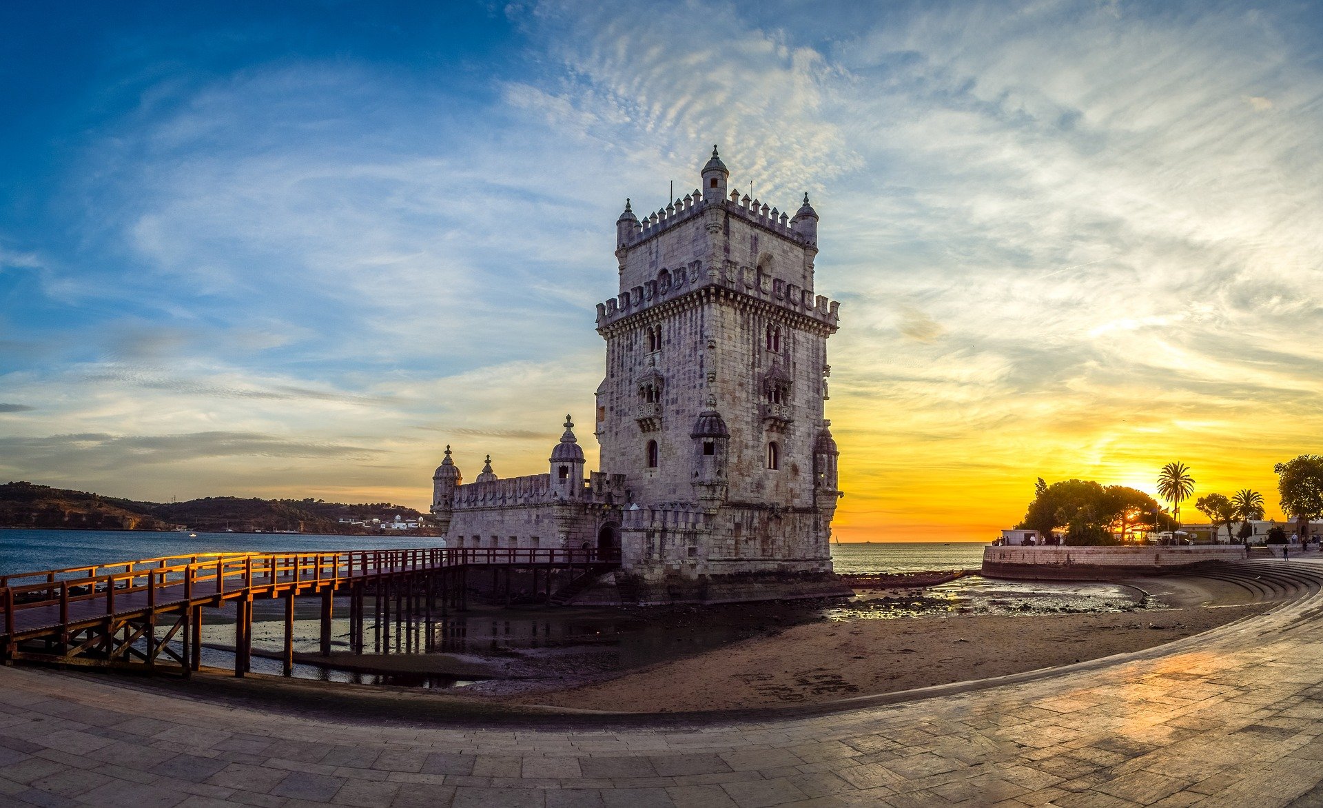 Lisboa desde R$ 1.486 ida e volta com datas inclusas.