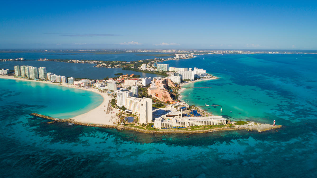 Cancún a partir de R$ 1.951 saindo de São Paulo.