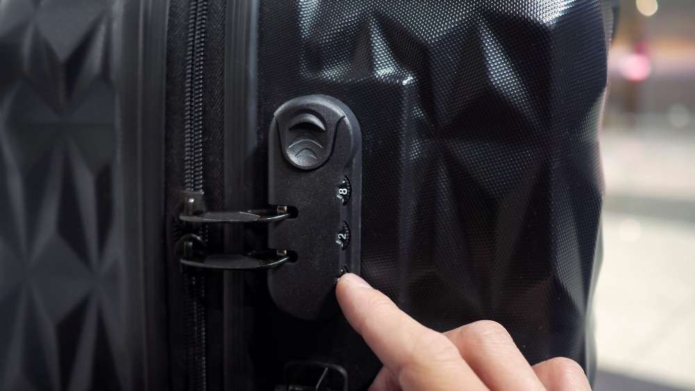 Cuál es el MEJOR CANDADO para tu maleta de viaje? 🤩🤩 Cabina y equipaje de  bodega (facturado) ¿TSA? 